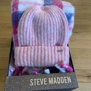 Steve Madden Beanie and scarf